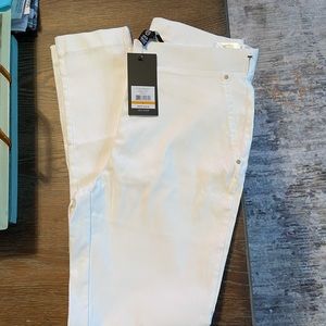 Jones New York white Jeggins size small